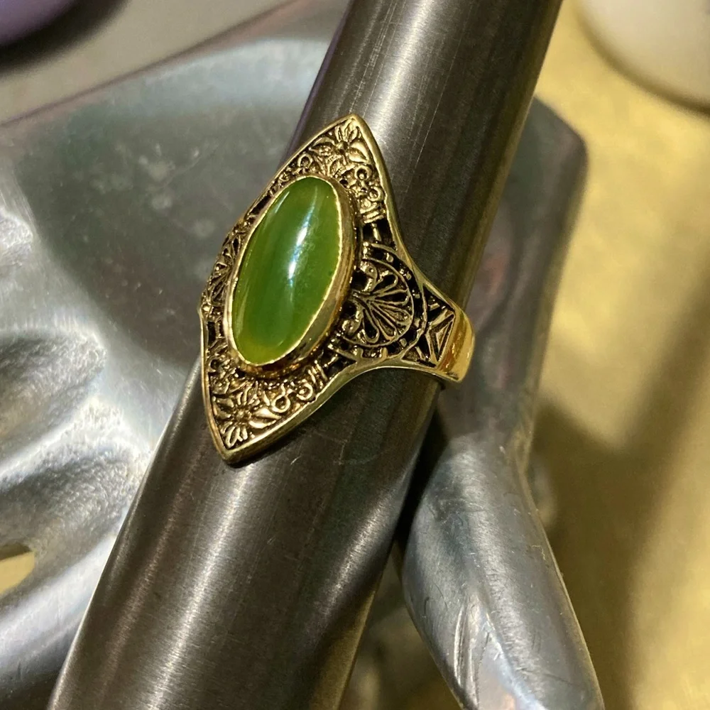 Seta Vintage long oval cabochon jade antiqued gold filigree ring sz 9